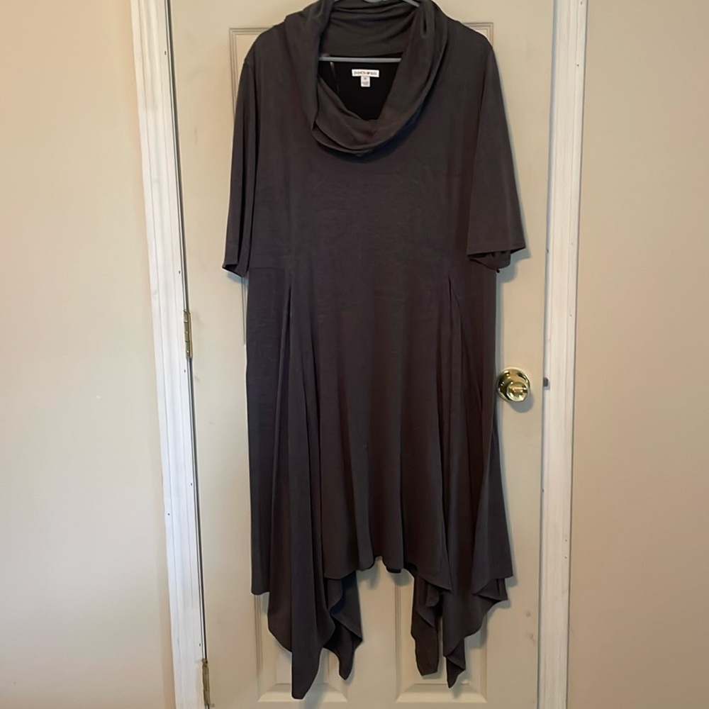 Cowl neck shortsleeved shark bite dress